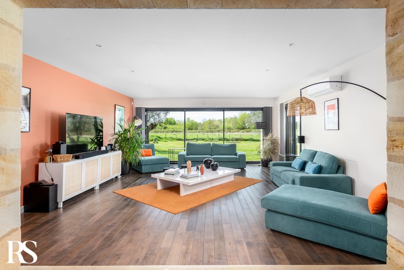 Vente Maison IZON - 7 pièces -330 m² - (33450)