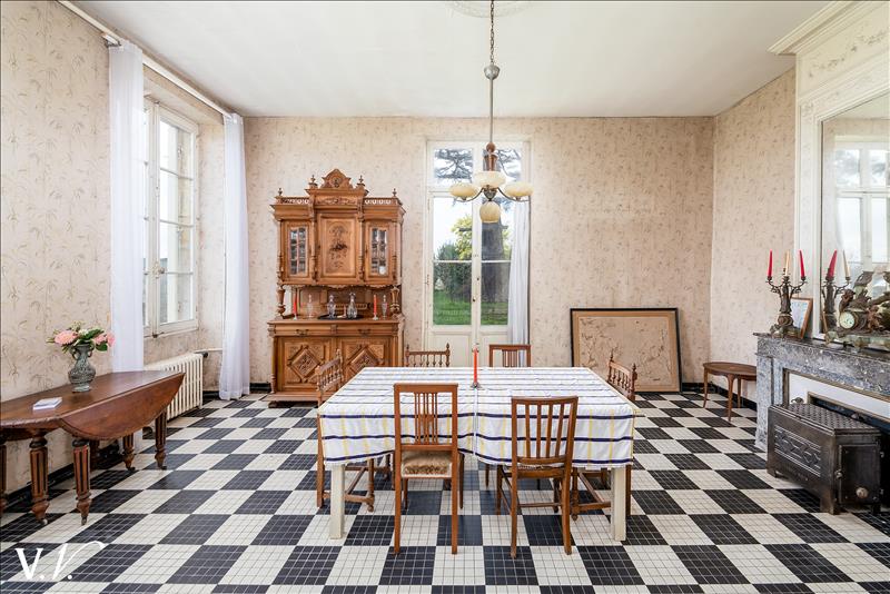 Vente Maison ARTIGUES PRES BORDEAUX - 16 pièces -488 m² - (33370)
