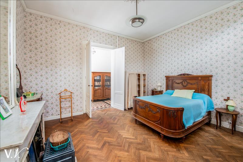 Vente Maison ARTIGUES PRES BORDEAUX - 16 pièces -488 m² - (33370)