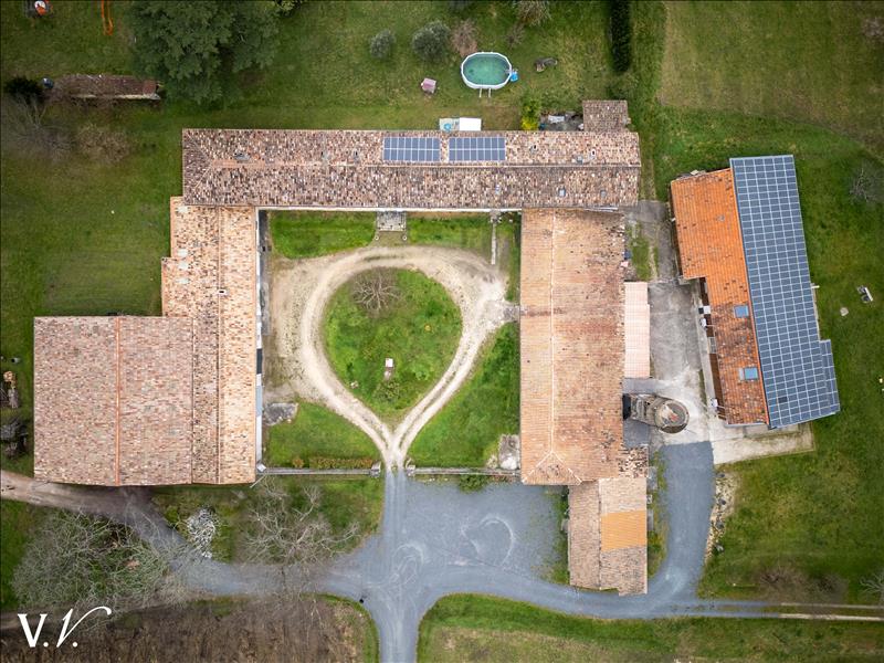 Vente Maison ARTIGUES PRES BORDEAUX - 16 pièces -488 m² - (33370)