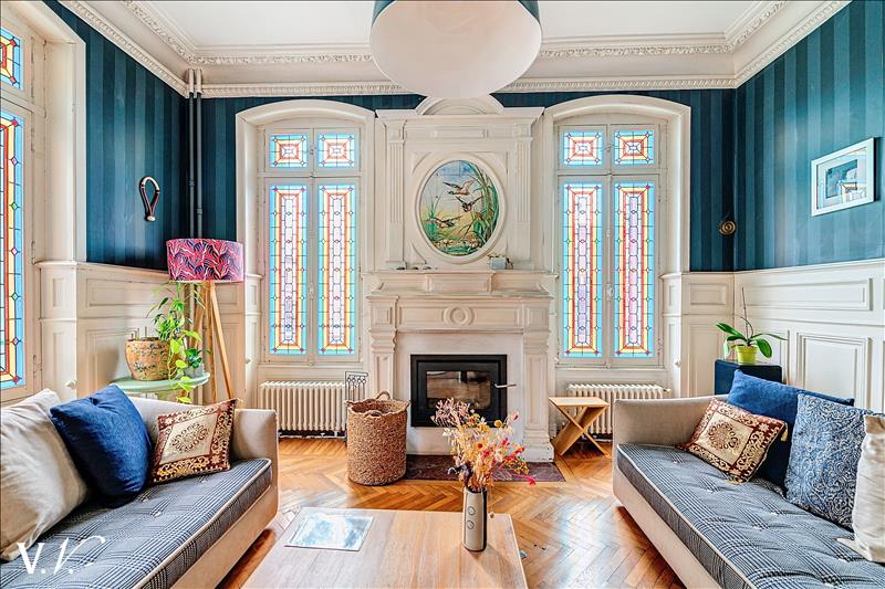 Vente Maison BORDEAUX - 9 pièces -253,8 m² - (33800)