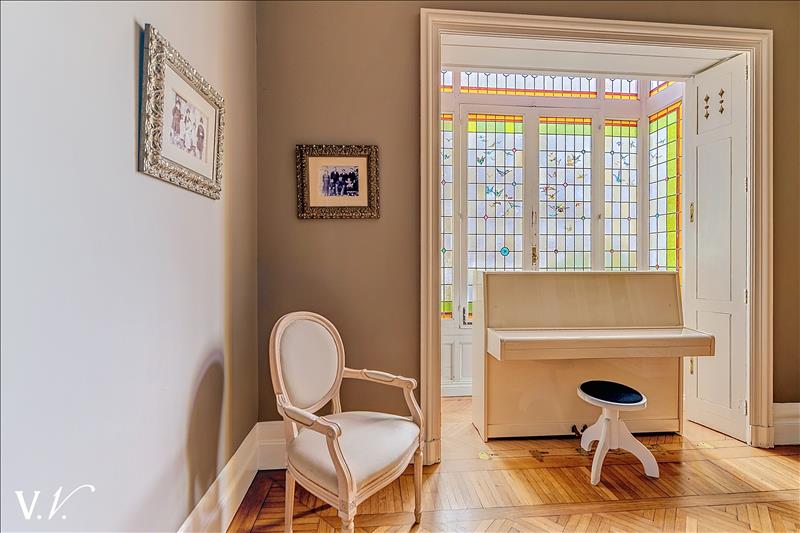 Vente Maison BORDEAUX - 9 pièces -253,8 m² - (33800)