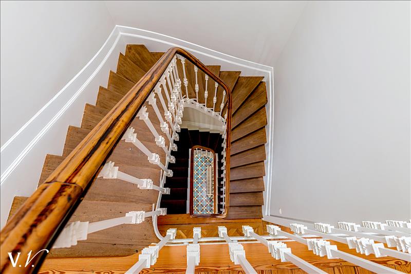 Vente Maison BORDEAUX - 9 pièces -253,8 m² - (33800)