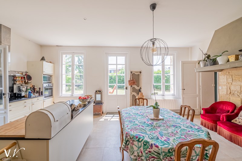 Vente Château LATRESNE - 7 pièces -273 m² - (33360)