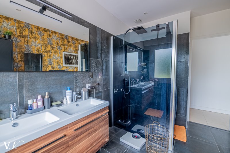 Vente Maison BORDEAUX - 6 pièces -197 m² - (33200)