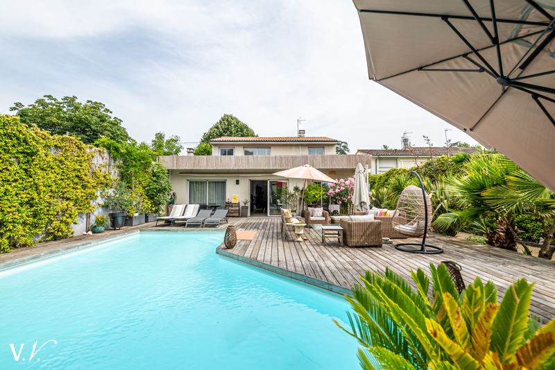 Vente Maison BORDEAUX - 6 pièces -197 m² - (33200)