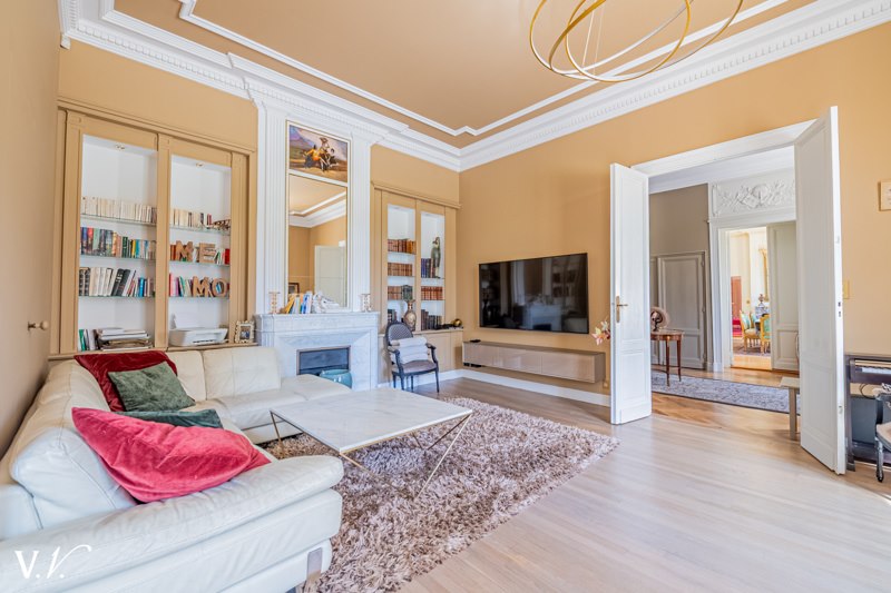 Vente Château LEOGNAN - 12 pièces -600 m² - (33850)