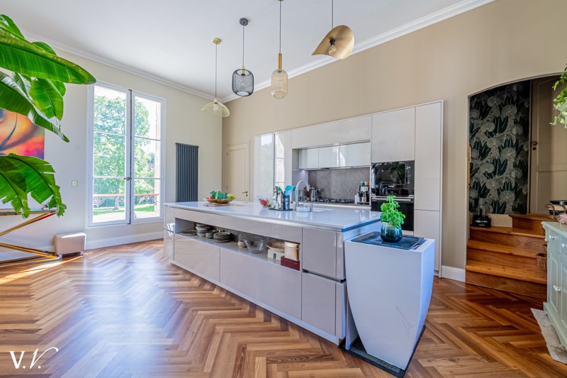 Vente Château LEOGNAN - 12 pièces -600 m² - (33850)