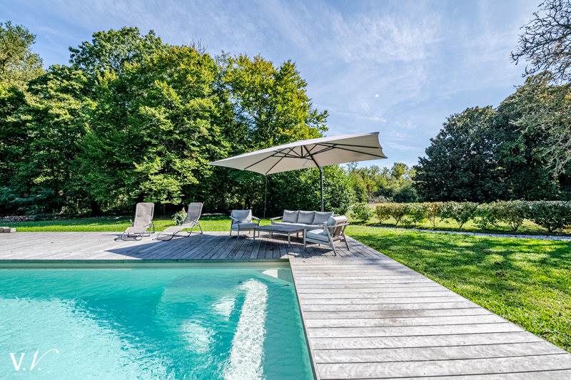Vente Château LEOGNAN - 12 pièces -600 m² - (33850)