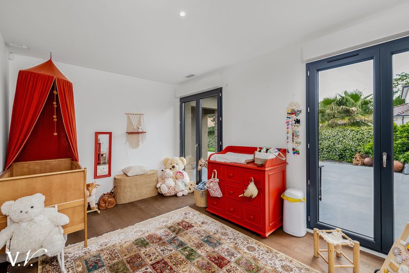 Vente Maison EYSINES - 8 pièces -264 m² - (33320)