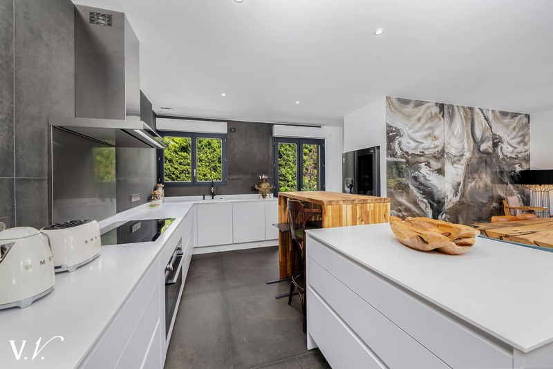 Vente Maison EYSINES - 8 pièces -264 m² - (33320)