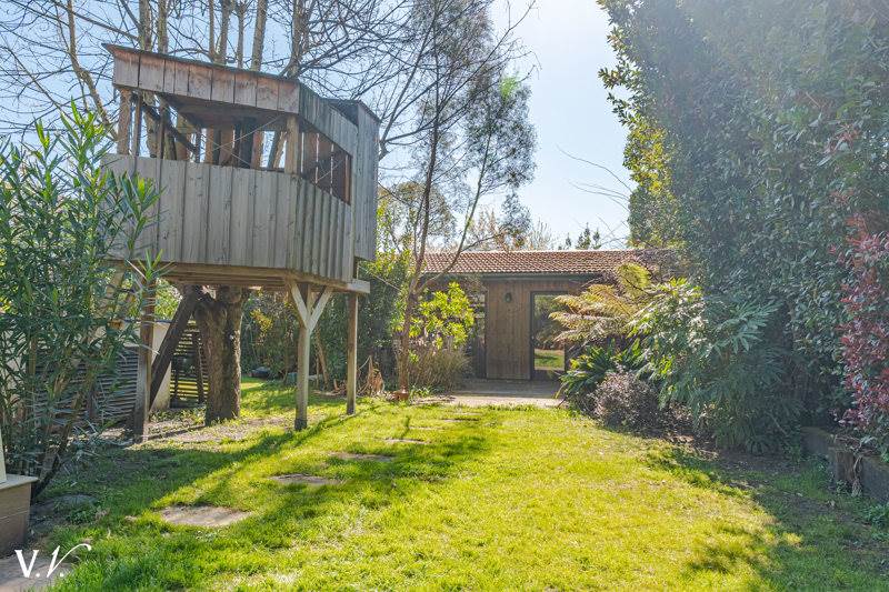 Vente Maison TALENCE - 6 pièces -210 m² - (33400)