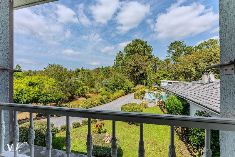 Vente Maison BELIN BELIET - 8 pièces -269 m² - (33830)
