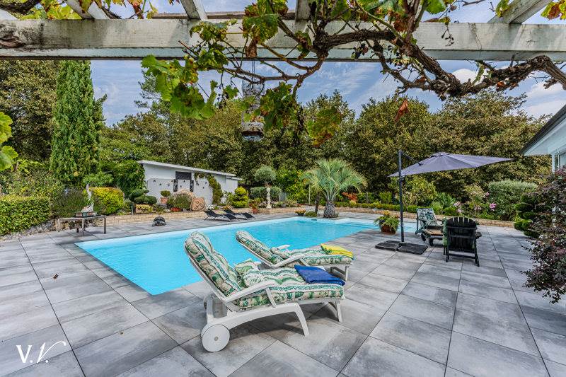 Vente Maison BELIN BELIET - 8 pièces -269 m² - (33830)