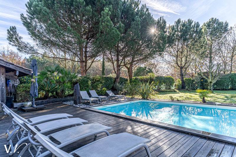 Vente Maison SANGUINET - 7 pièces -201 m² - (40460)