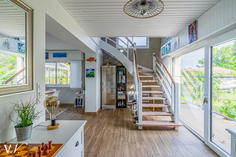 Vente Maison ARES - 6 pièces -221 m² - (33740)
