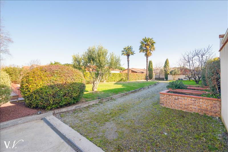 Vente Maison CORNEBARRIEU - 6 pièces -306 m² - (31700)