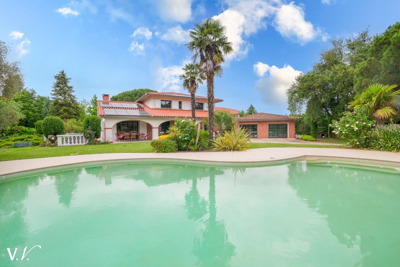 Vente Maison TOURNEFEUILLE - 8 pièces -308 m² - (31170)