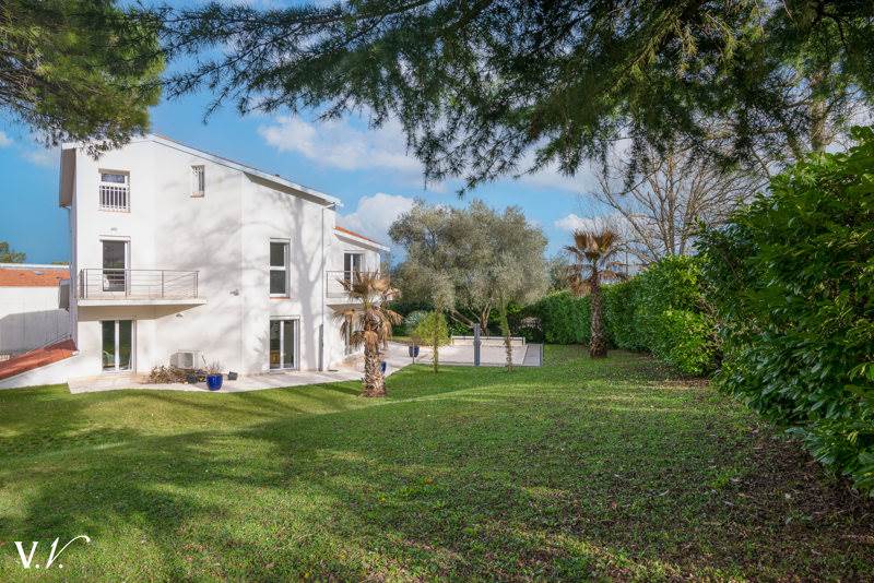 Vente Maison RAMONVILLE ST AGNE - 8 pièces -221 m² - (31520)