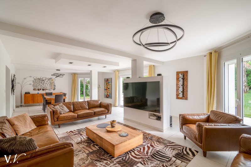 Vente Maison RAMONVILLE ST AGNE - 8 pièces -221 m² - (31520)