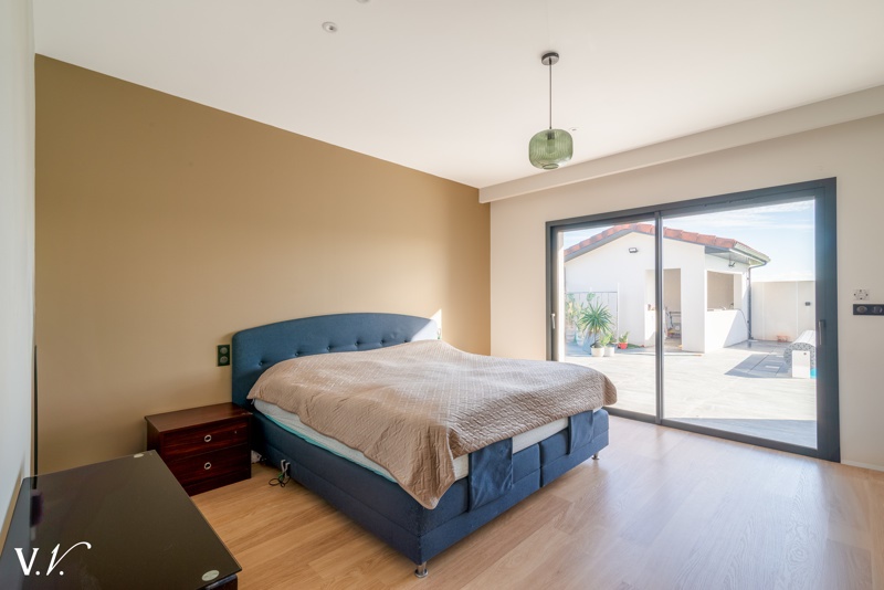 Vente Maison PECHBONNIEU - 6 pièces -229 m² - (31140)