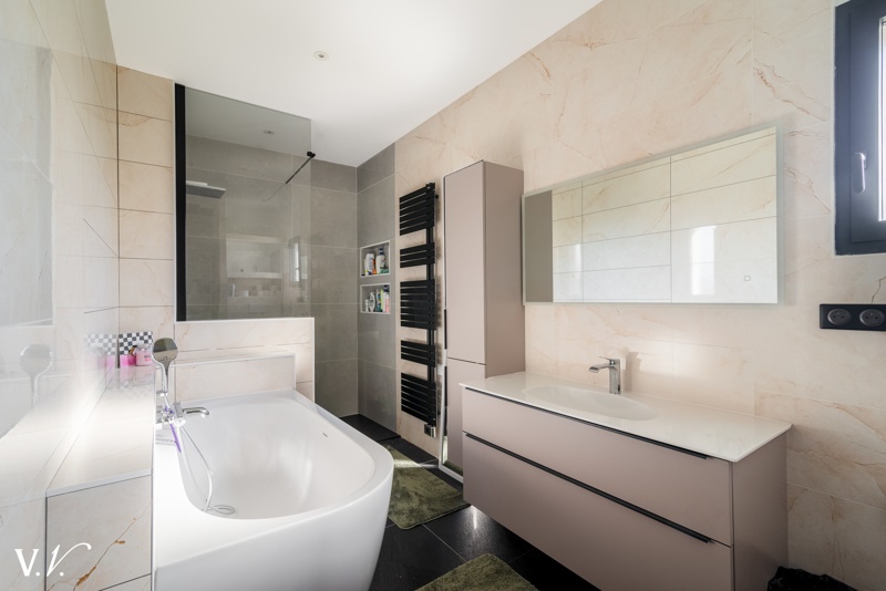 Vente Maison PECHBONNIEU - 6 pièces -229 m² - (31140)