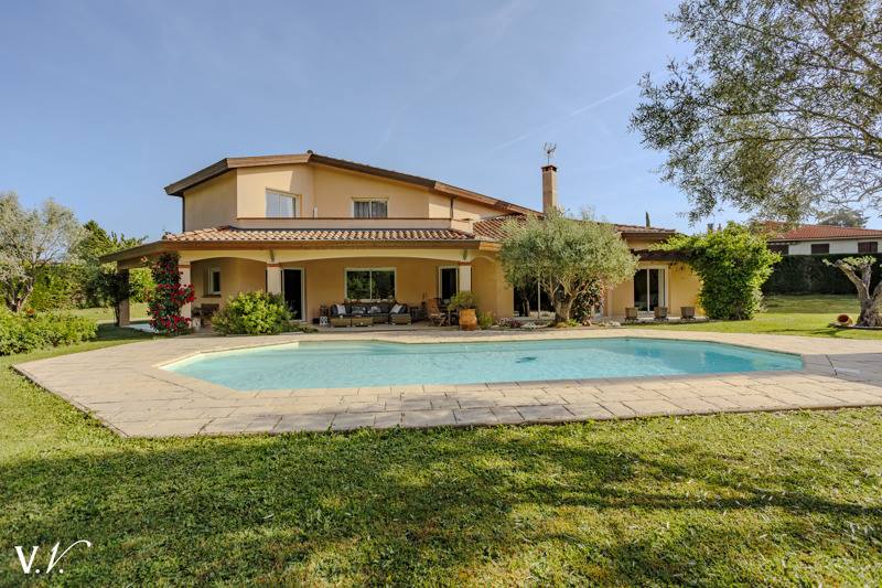 Vente Maison ST JEAN - 7 pièces -322,9 m² - (31240)