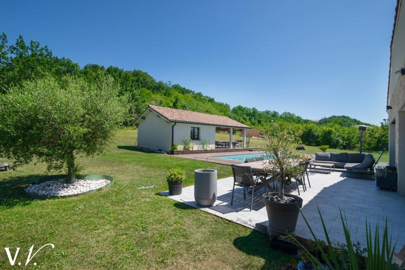 Vente Maison CARBONNE - 5 pièces -234 m² - (31390)