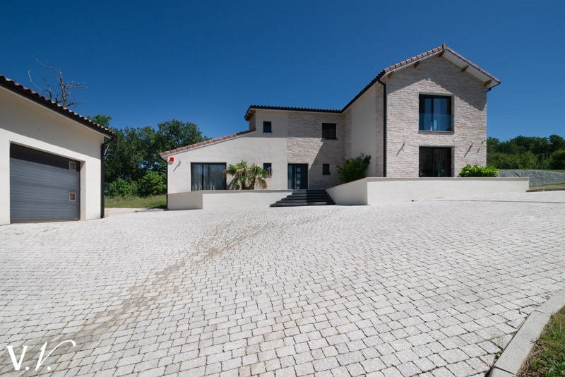 Vente Maison CARBONNE - 5 pièces -234 m² - (31390)
