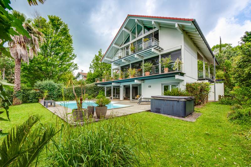 Vente Maison ANGLET - 8 pièces -300 m² - (64600)