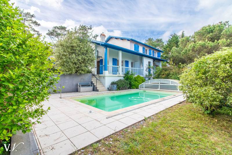 Vente Maison CAPBRETON - 10 pièces -218 m² - (40130)
