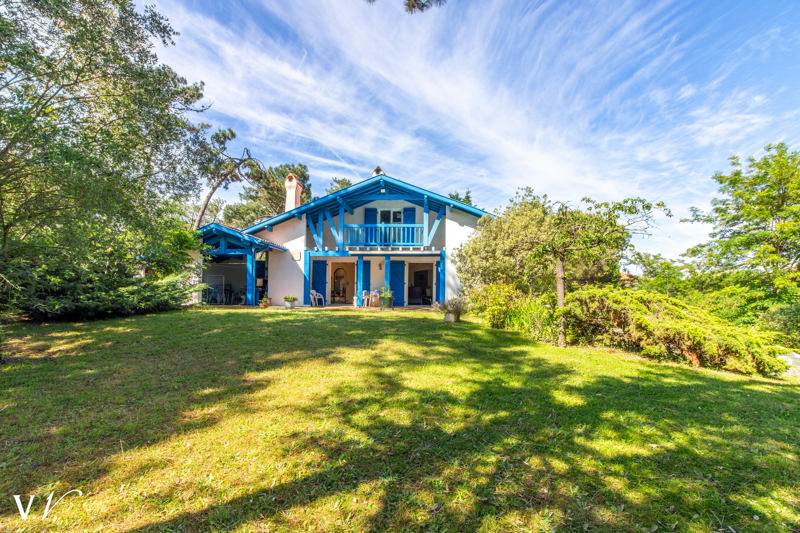 Vente Maison CAPBRETON - 10 pièces -218 m² - (40130)