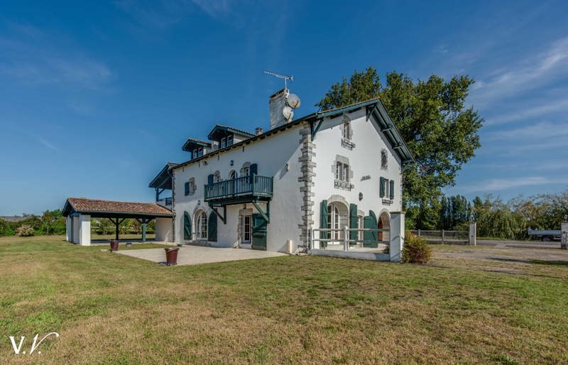 Maison 10 pièces 410 m² · à Sames · 410 m² · 1 097 250 €