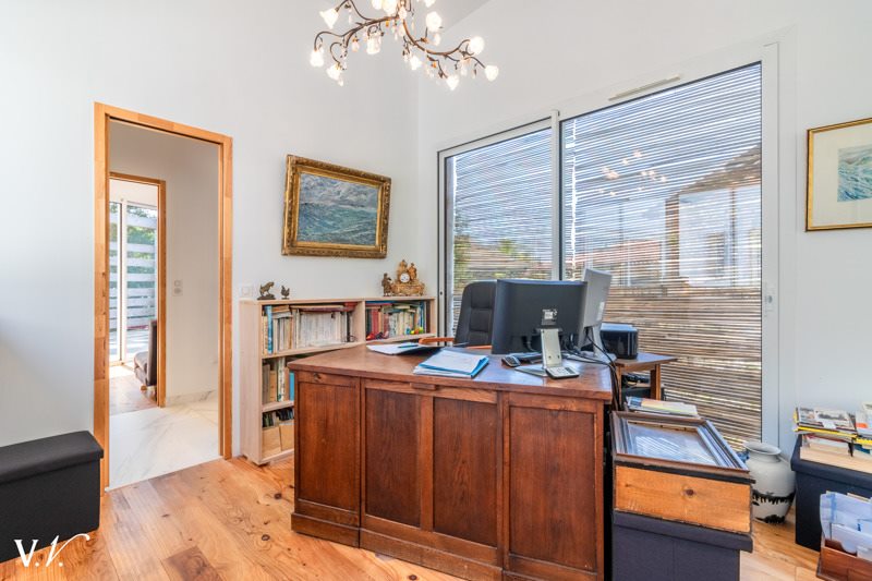 Vente Maison ANGLET - 6 pièces -215 m² - (64600)