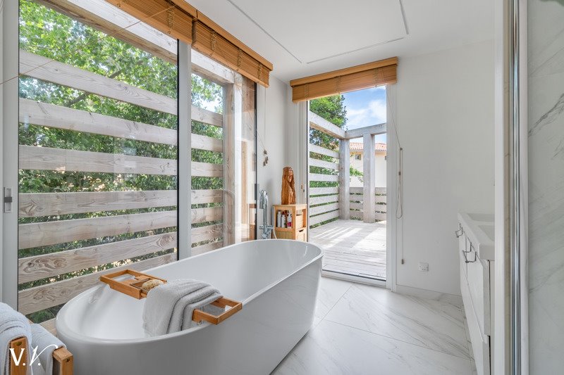 Vente Maison ANGLET - 6 pièces -215 m² - (64600)