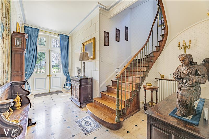 Vente Maison BLERE - 13 pièces -285 m² - (37150)