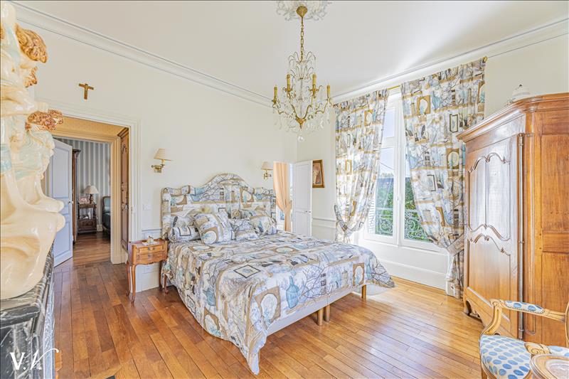 Vente Maison BLERE - 13 pièces -285 m² - (37150)