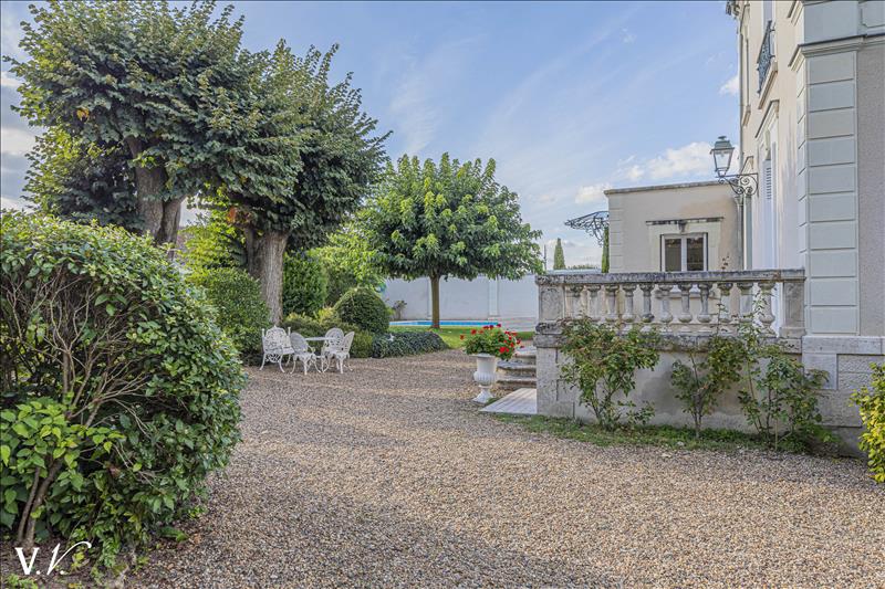 Vente Maison BLERE - 13 pièces -285 m² - (37150)
