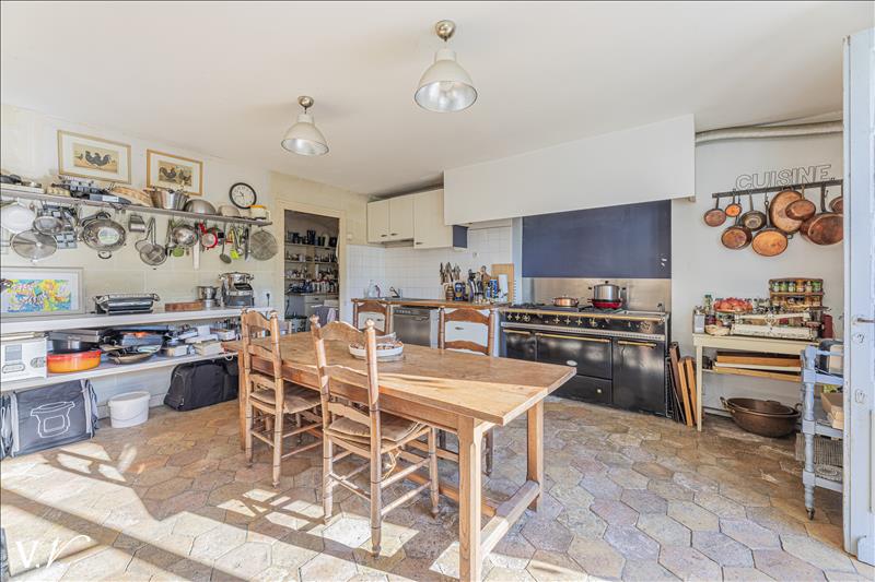 Vente Maison ST ETIENNE DE CHIGNY - 16 pièces -400 m² - (37230)