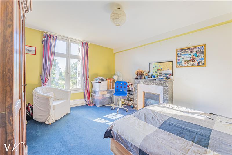 Vente Maison ST ETIENNE DE CHIGNY - 16 pièces -400 m² - (37230)
