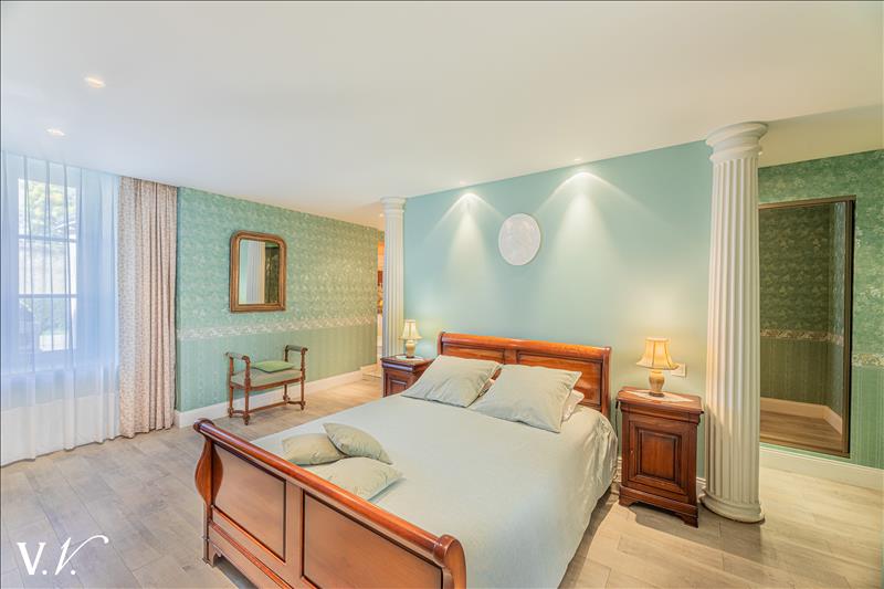 Vente Maison LA CROIX EN TOURAINE - 6 pièces -290 m² - (37150)