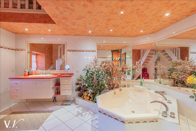 Vente Maison LA CROIX EN TOURAINE - 6 pièces -290 m² - (37150)