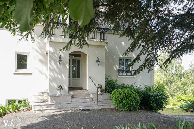 Vente Maison ROCHECORBON - 11 pièces -315 m² - (37210)
