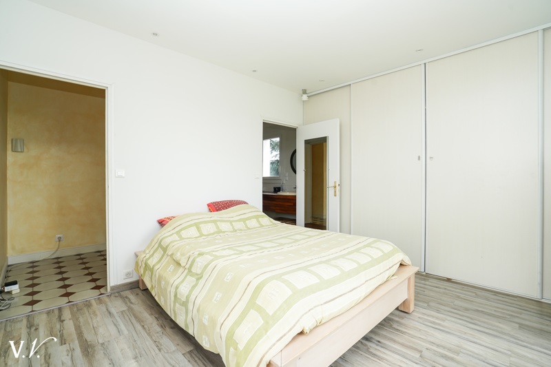 Vente Maison ROCHECORBON - 11 pièces -315 m² - (37210)