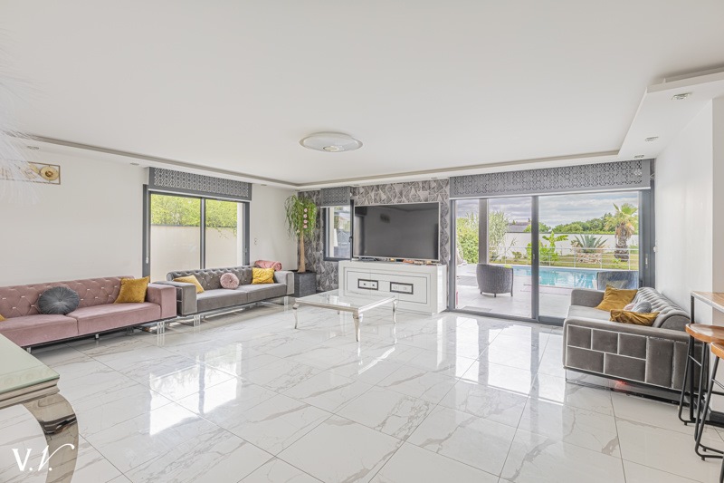 Vente Maison JOUE LES TOURS - 5 pièces -186 m² - (37300)