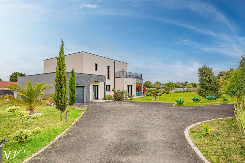 Vente Maison JOUE LES TOURS - 5 pièces -186 m² - (37300)