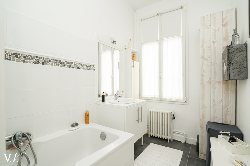 Vente Maison TOURS - 8 pièces -160 m² - (37000)