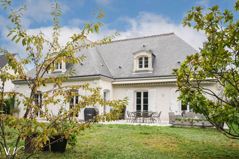 Vente Maison ST CYR SUR LOIRE - 7 pièces -183 m² - (37540)