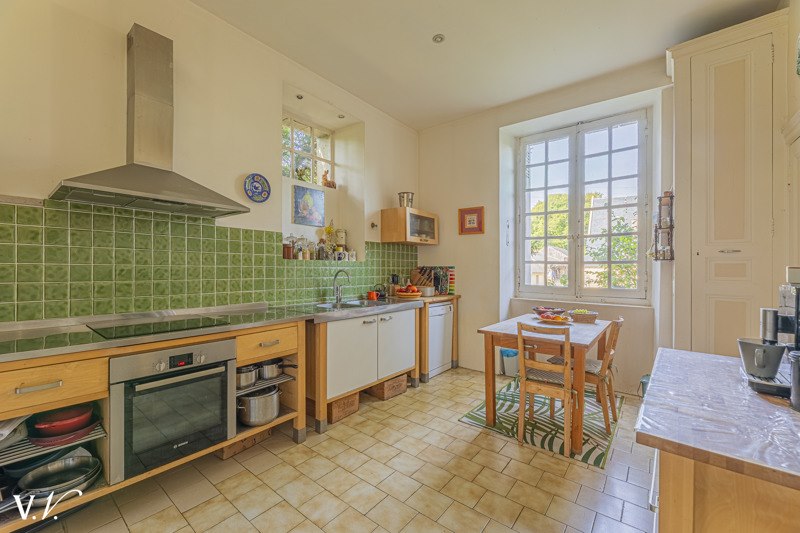 Vente Maison VILLAINES LES ROCHERS - 11 pièces -230 m² - (37190)