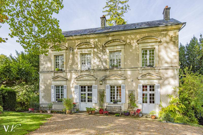 Vente Maison VILLAINES LES ROCHERS - 11 pièces -230 m² - (37190)
